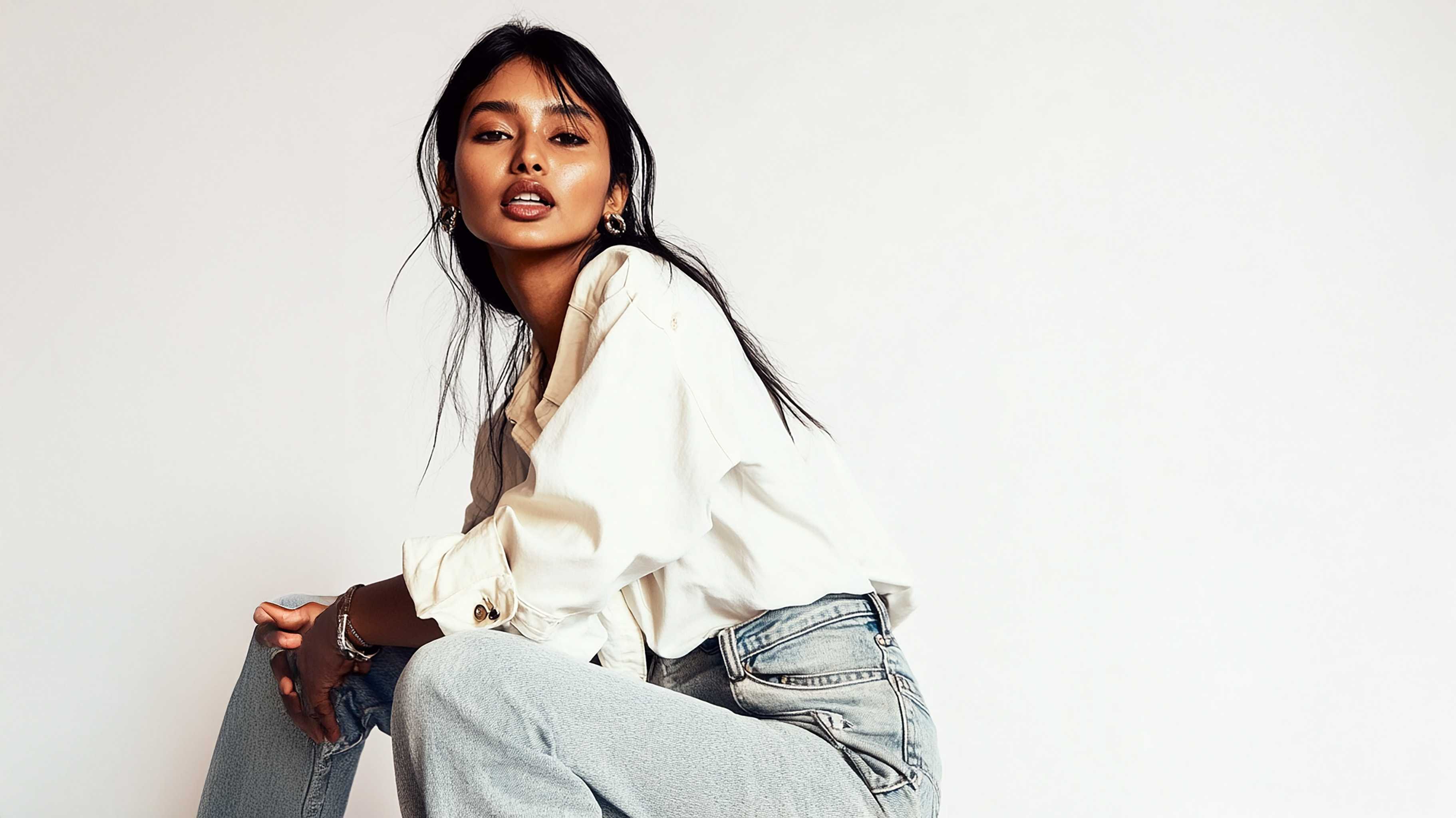 Studio Pullover Hoodie